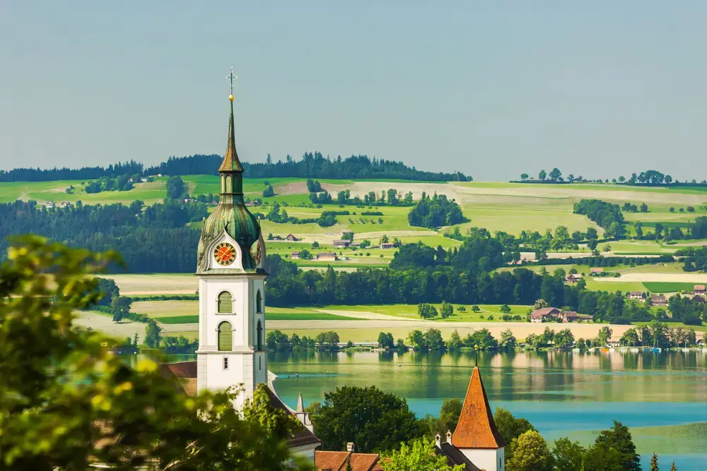 Alpine Wonders & Lakes: From Geneva to Bern and Interlaken — photograph 8