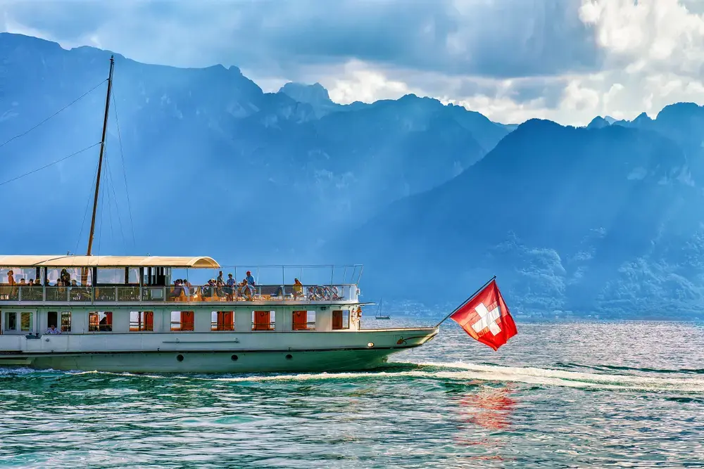 Geneva to Montreux: Chaplin Museum, Chillon Castle & Vevey — photograph 2